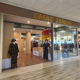 shop & dine